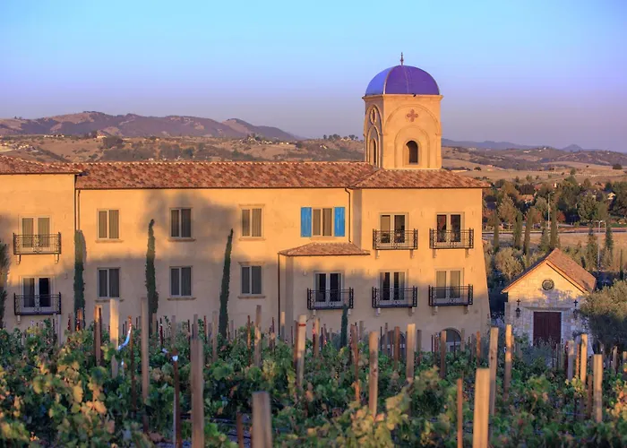 Jacuzzi hotel: Allegretto Vineyard Resort Paso Robles